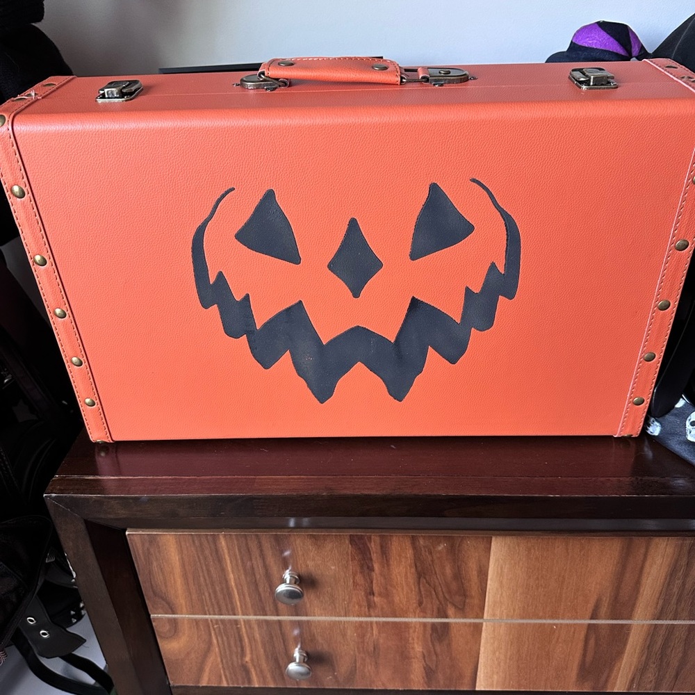 New and SOLD OUT Lively Ghost Pumpkin Trunk